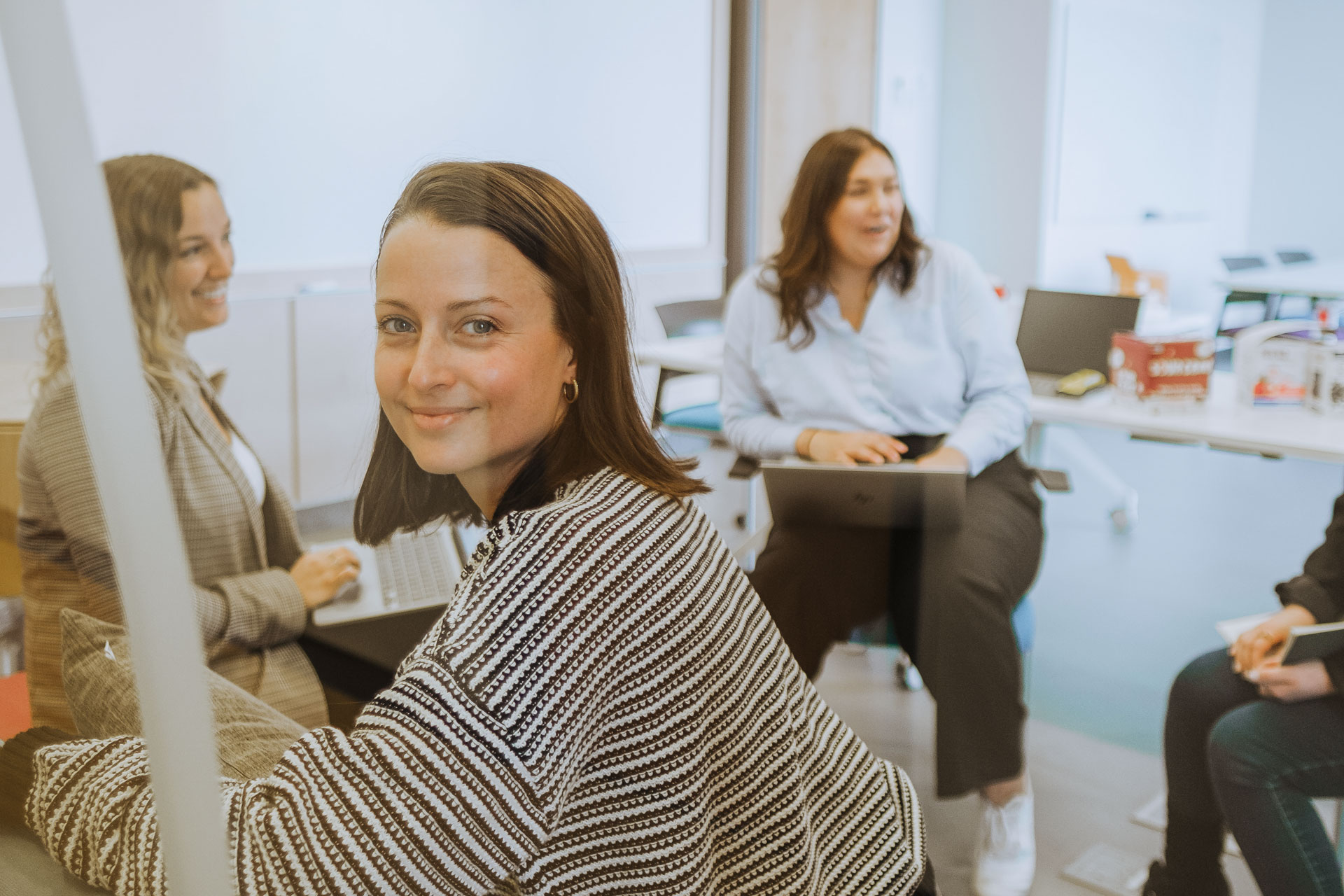 Fruit d'Or: Tout le monde en mange - (Épisode 08) - Cynthia